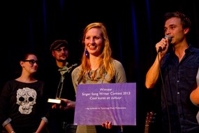 Mikky Zomerdijk wint Singer-Songwriter Contest Cool Kunst en Cultuur (foto Michael Abels)