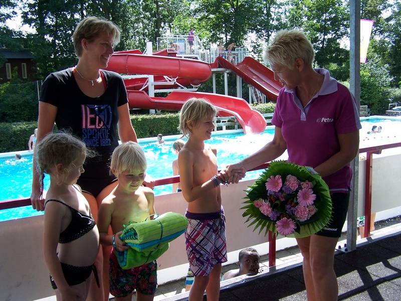 Zwembad de Bever ontvangt de 25.000ste bezoeker