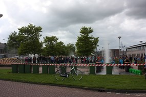 Jaarlijkse schoolspuitwedstrijden bij brandweer Langedijk