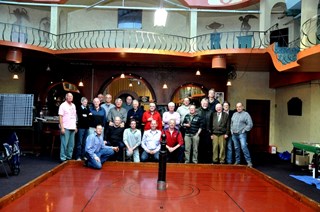 Kolfvereniging Ons Genoegen bestaat 100 jaar (foto van de 22 leden)