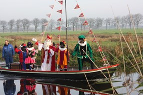 Lekker zwaaien naar Sinterklaas