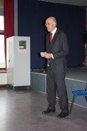 Burgemeester Cornelisse in november op de Van Arkelschool