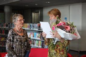 Bets Beers is ook vrijwilliger Bibliotheek aan Huis