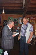Overhandiging aan Ger Beemsterboer