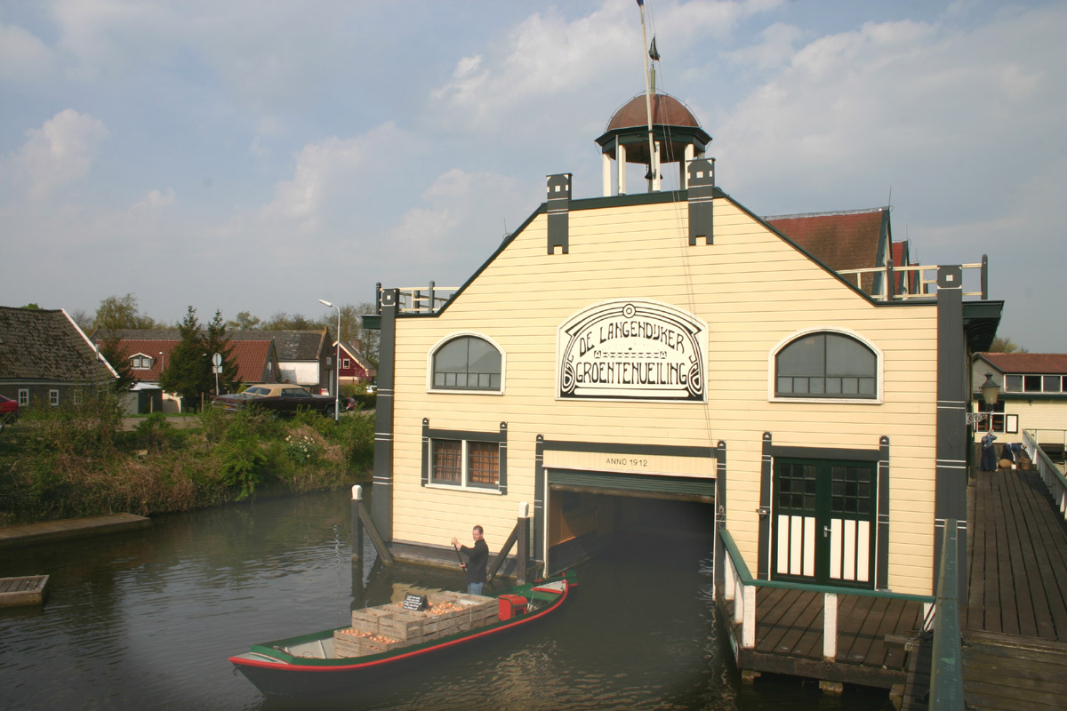 Prinses Máxima opent expositie in Museum BroekerVeiling