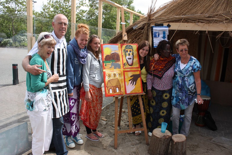 Schilderij van burgemeesters Villa van Tanzania is klaar voor de veiling vanavond  