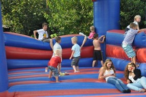 Nazomerfeesten Sint Pancras (foto www.nazomerfeesten-sintpancras.nl)