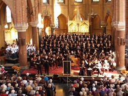 Langedijker Oratoriumvereniging heeft concert in de Allemanskerk op 9 november a.s.