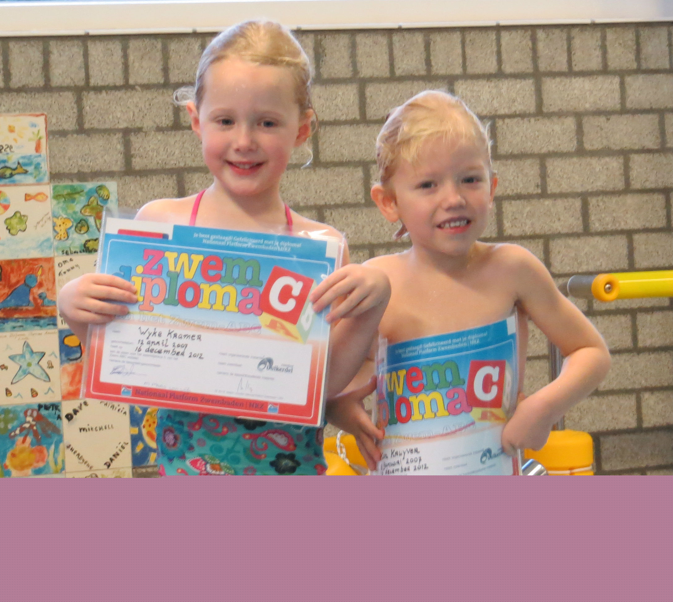 5-jarigen behalen C-diploma in zwembad Duikerdel