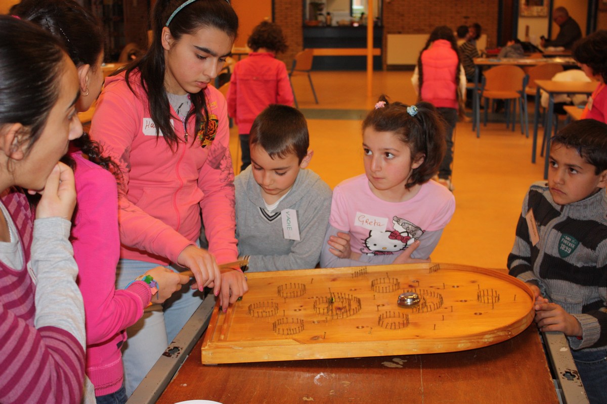 Groep Armeense kinderen op bezoek in Langedijk