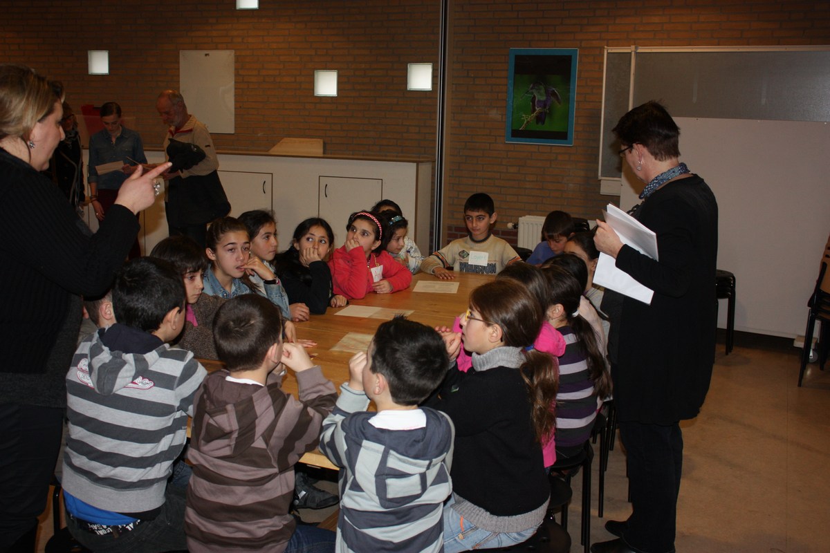 20 Armeense kinderen op bezoek bij Paus Johannesschool in Sint Pancras