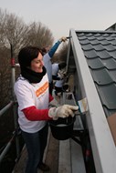 Rabobankmedewerkers actief tijdens NL Doet (foto Rabobank Alkmaar)