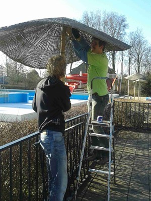 JOL Oudieplas klust een dag bij Zwembad de Bever