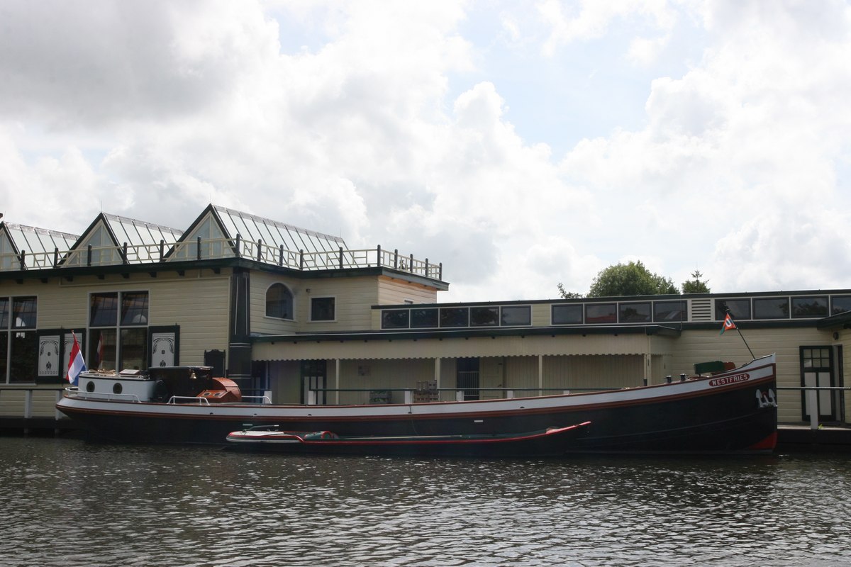 Authentieke doorvaarveiling in Museum BroekerVeiling
