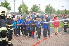 Schoolspuitwedstrijden gewonnen door Duizend Eilandenschool
