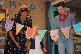 Opening van de vernieuwde bibliotheek van de Barnewielschool