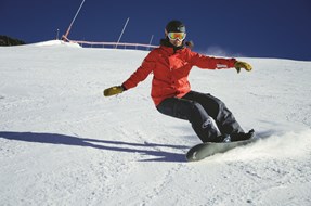 Bibian Mentel: snowboarden met onderbeen prothese. Foto: Hidde Hageman