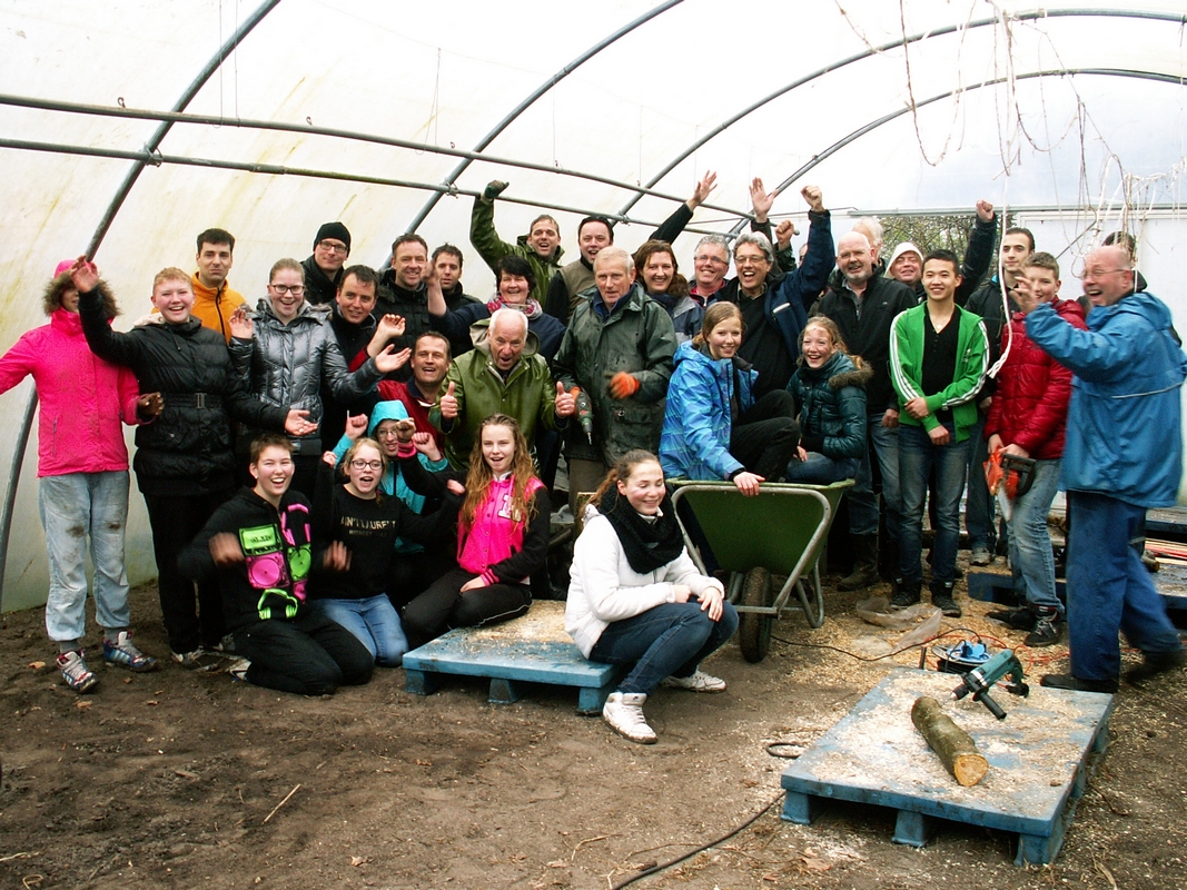 Alkmaarse ondernemers actief in de Hortus Alkmaar tijdens NLDoet