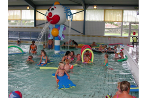 Zwembad Duikerdel viert verjaardag in de meivakantie