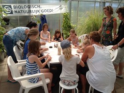 Kinderworkshop boeketje maken bij Hortus Alkmaar 