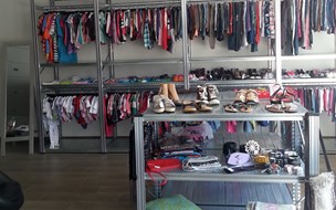 IJmkje’s nieuwe winkel met tweedehands (merk)kleding in Broek op Langedijk 