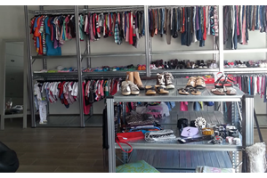 Nieuwe winkel met tweedehands (merk)kleding en accessoires in Broek op Langedijk