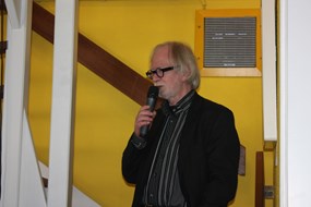Ronald Kraaijeveld bij de opening van zijn galerie