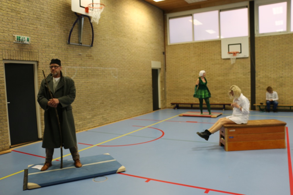 Zes interviews met leden van De Theatergroep over voorstelling De Storm