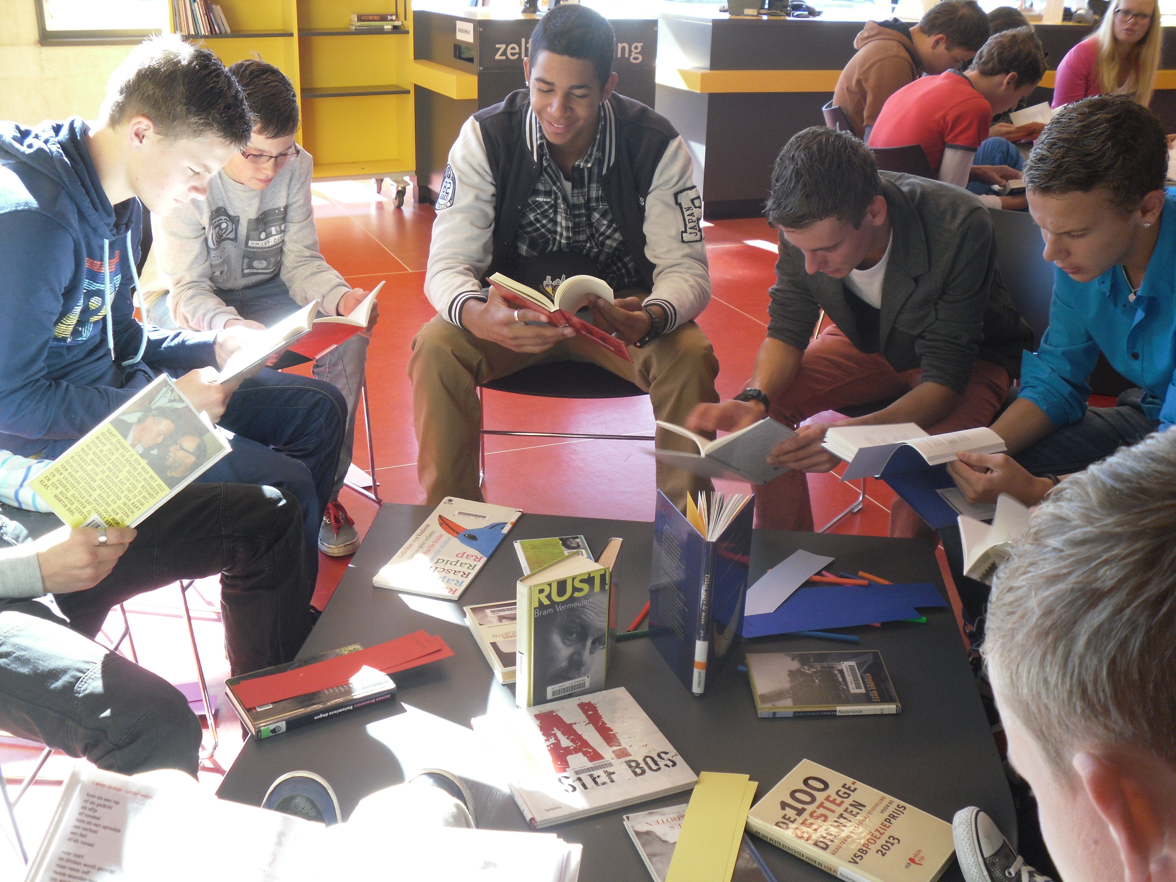 Jan Arentsz Langedijk en de Bibliotheek slaan handen verder ineen