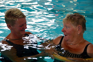 Zwemmen voor mensen met geheugenproblemen in Duikerdel