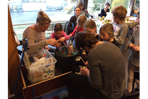 Kinderworkshop kaarsen maken bij Hortus Alkmaar