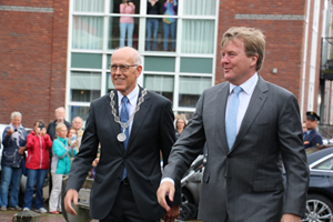 Bezoek van Koning Willem Alexander aan Het Behouden Huis in Oudkarspel